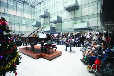 鼓樓醫(yī)院舉辦圣誕音樂(lè)會(huì)